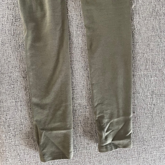 SALE 3️⃣ for $8! 🛍️ XS Olive Mid Rise Ponte Moto Leggings // Express - Picture 8 of 11